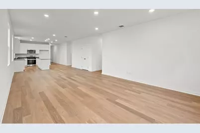 325 Sullivan Way, Elgin, TX 78621 - Photo 5