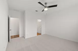 325 Sullivan Way, Elgin, TX 78621 - Photo 9