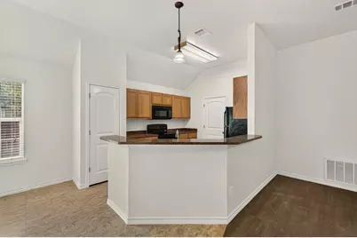 1512 Shadow Walk, Lockhart, TX 78644 - Photo 11