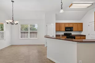 1512 Shadow Walk, Lockhart, TX 78644 - Photo 13