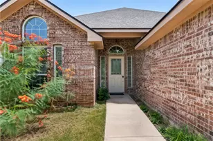 1512 Shadow Walk, Lockhart, TX 78644 - Photo 3