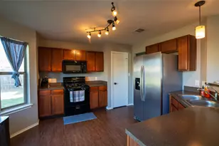 1576 Twin Cove, Kyle, TX 78640 - Photo 7