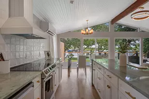 912 Hill Cir W Dr, Granite Shoals, TX 78654 - Photo 5