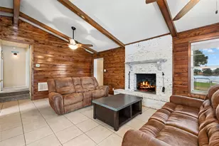 110 Island Lodges Ln, Buchanan Dam, TX 78609 - Photo 5