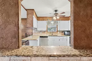 110 Island Lodges Ln, Buchanan Dam, TX 78609 - Photo 13