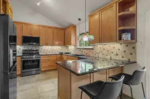 6702 Hondo Bend, Austin, TX 78729 - Photo 13