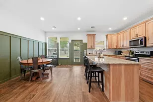 202 Cedar Hills Dr, Elgin, TX 78621 - Photo 9