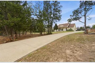 202 Cedar Hills Drive, Elgin, TX 78621 - Photo 37