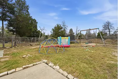 202 Cedar Hills Drive, Elgin, TX 78621 - Photo 31