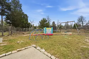 202 Cedar Hills Dr, Elgin, TX 78621 - Photo 31