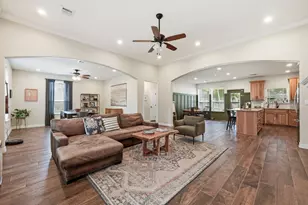 202 Cedar Hills Dr, Elgin, TX 78621 - Photo 7