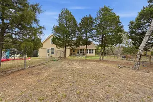 202 Cedar Hills Dr, Elgin, TX 78621 - Photo 31