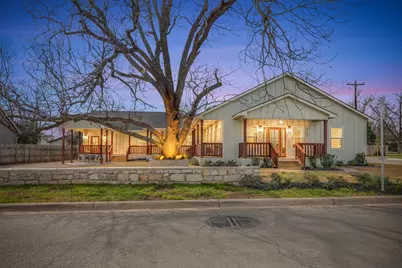 2102 S Church Street, Georgetown, TX 78626 - Photo 1