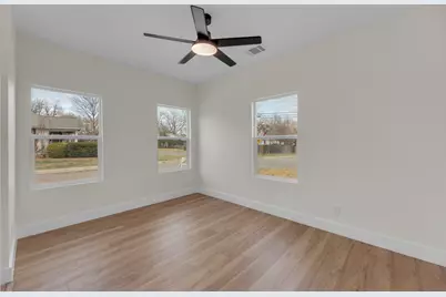 2102 S Church Street, Georgetown, TX 78626 - Photo 27