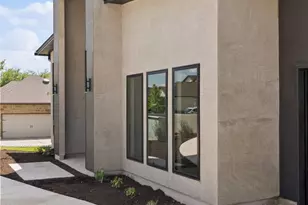 205 Waters View Ct, Dripping Springs, TX 78620 - Photo 3