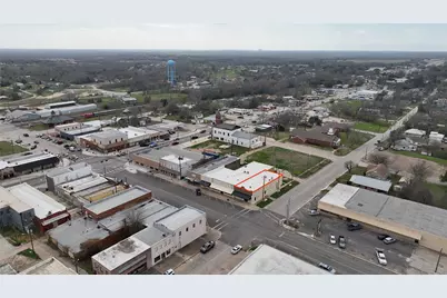 239 N Main Street, Rockdale, TX 76567 - Photo 3