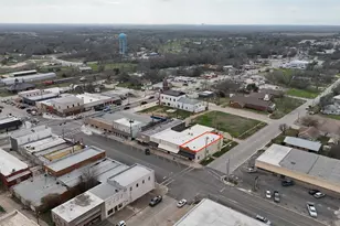 239 N Main St, Rockdale, TX 76567 - Photo 3