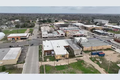 239 N Main Street, Rockdale, TX 76567 - Photo 33