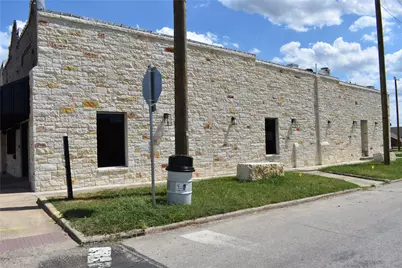 239 N Main Street, Rockdale, TX 76567 - Photo 5