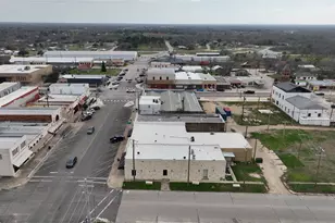 239 N Main St, Rockdale, TX 76567 - Photo 31