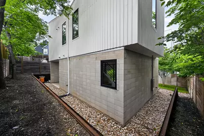 1206 Luna Street #2, Austin, TX 78721 - Photo 37