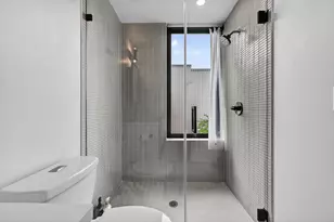 1206 Luna St, Austin, TX 78721 - Photo 27