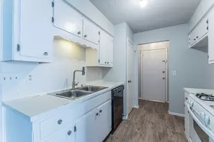 605 Misty Morning Way, Round Rock, TX 78664 - Photo 5