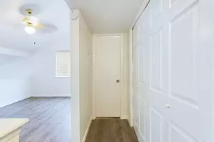 2124 Burton Dr, Austin, TX 78741 - Photo 13