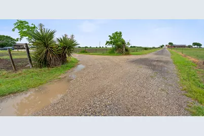 9338 E San Marcos Highway, Fentress, TX 78622 - Photo 35