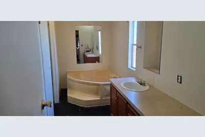 9338 E San Marcos Highway, Fentress, TX 78622 - Photo 15