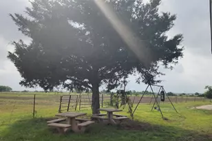 9338 E San Marcos Hwy, Fentress, TX 78622 - Photo 21