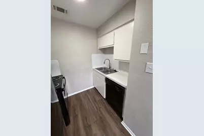 5303 Saint Georges Green #D, Austin, TX 78745 - Photo 3