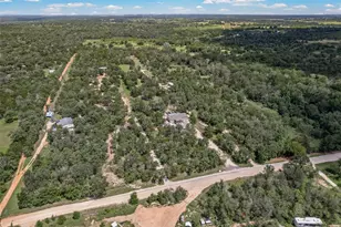 564 Boyd Rd, Red Rock, TX 78662 - Photo 3