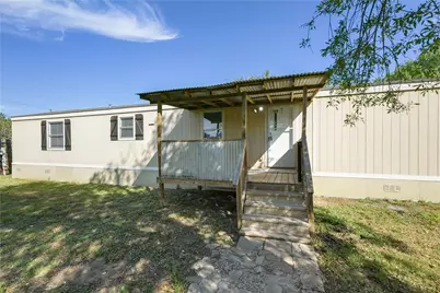 124 Shawn Lane, Seguin, TX 78155 - Photo 9