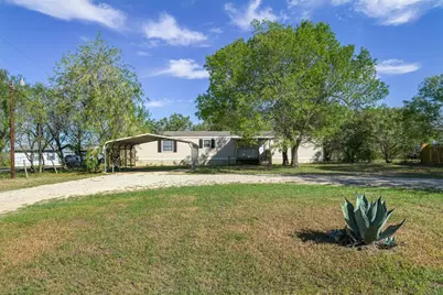 124 Shawn Lane, Seguin, TX 78155 - Photo 1