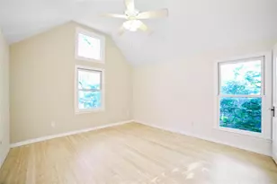 2716 E 22nd St, Austin, TX 78722 - Photo 9