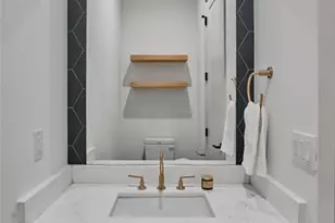 2209 Woodland Ave, Austin, TX 78741 - Photo 9