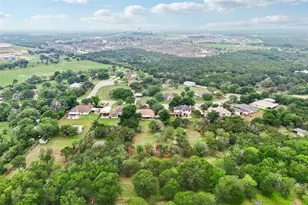 510 Maybrook Dr, Buda, TX 78610 - Photo 37