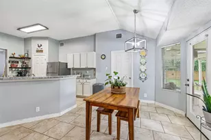 510 Maybrook Dr, Buda, TX 78610 - Photo 11