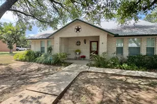 608 Mogonye Ln, Elgin, TX 78621 - Photo 3