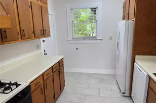 2842 Shoal Crest Ave, Austin, TX 78705 - Photo 17