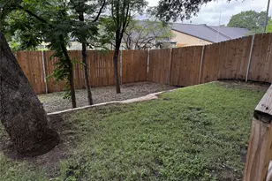 2842 Shoal Crest Ave, Austin, TX 78705 - Photo 5