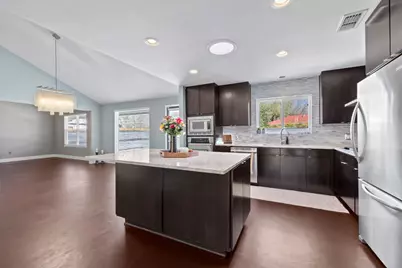 3104 Candlelight Court, Austin, TX 78757 - Photo 5