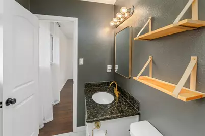 801 E 3rd Street, Georgetown, TX 78626 - Photo 15