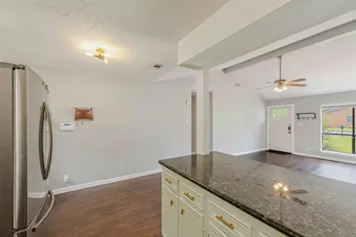 801 E 3rd Street, Georgetown, TX 78626 - Photo 11
