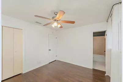 801 E 3rd Street, Georgetown, TX 78626 - Photo 13