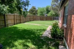 4501 Finley Dr, Austin, TX 78731 - Photo 3
