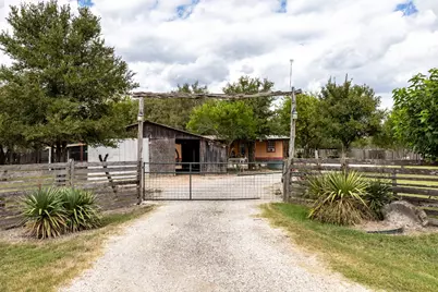 310 Union Hill Road, Luling, TX 78648 - Photo 1