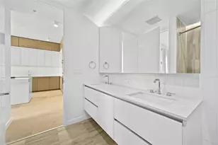 313 W 17th St, Austin, TX 78701 - Photo 17