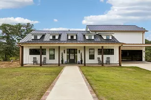 143 W Tanglebriar Ct, Bastrop, TX 78602 - Photo 1